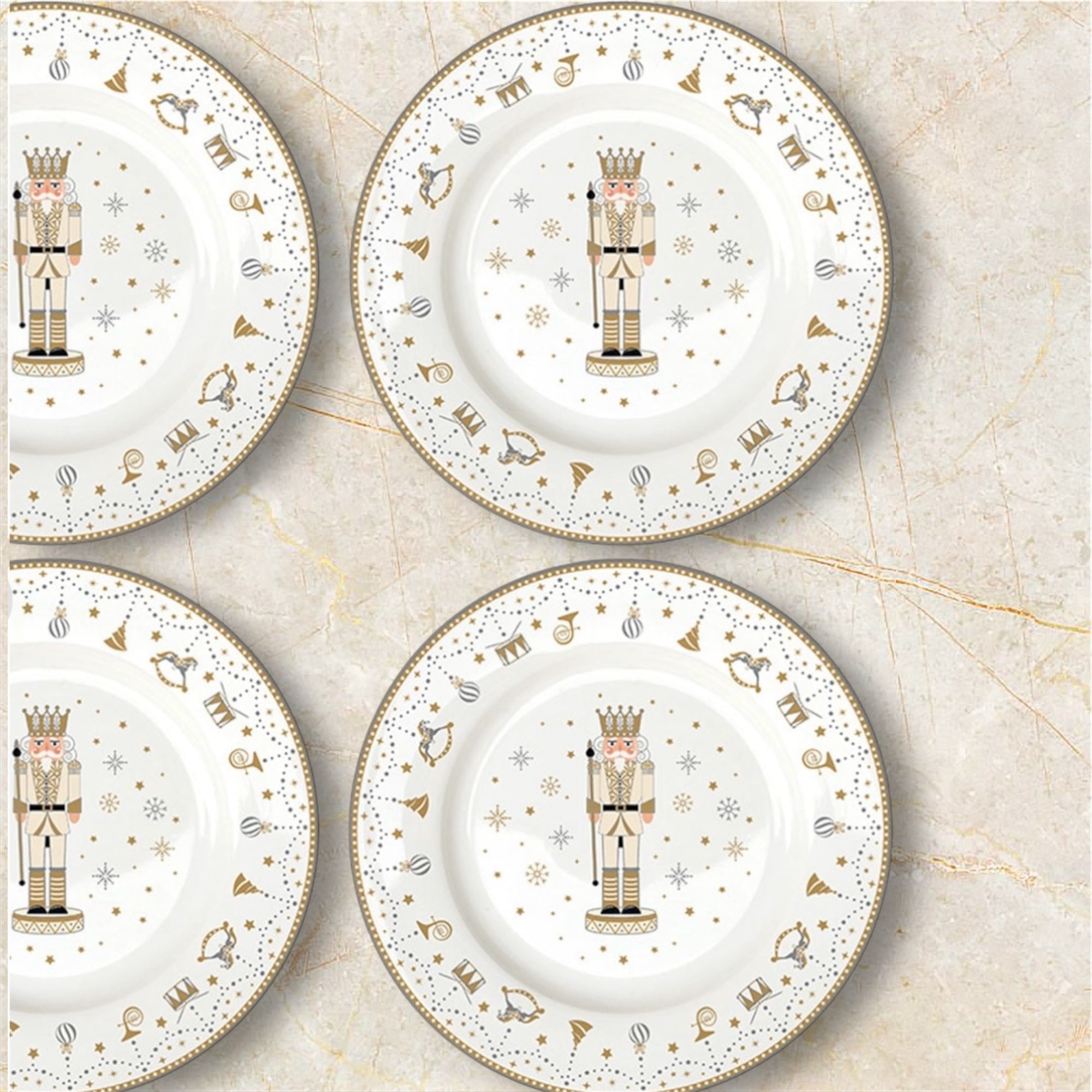 Set 4 platos Cascanueces dorado ensalada
