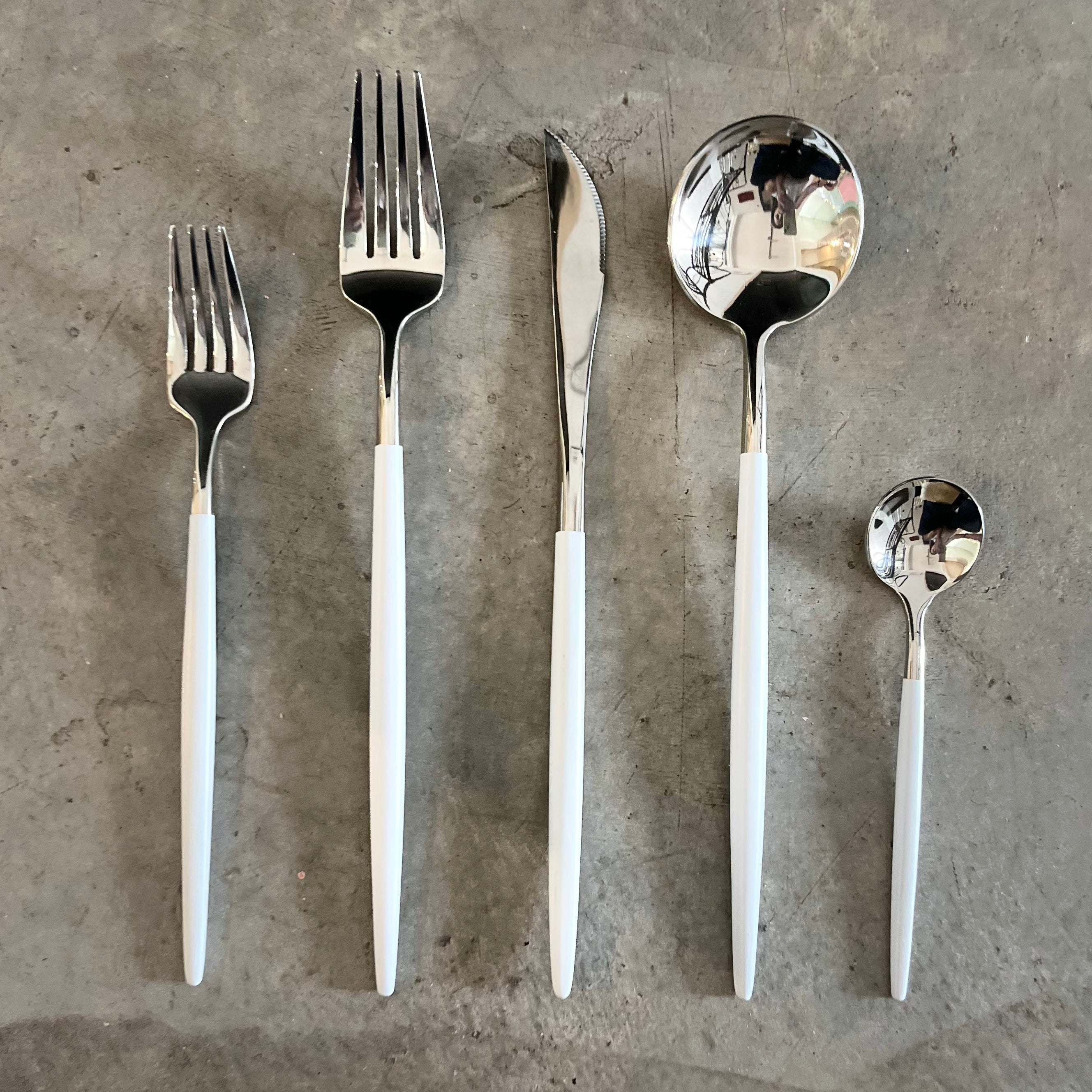 Set de cubiertos para 6 personas