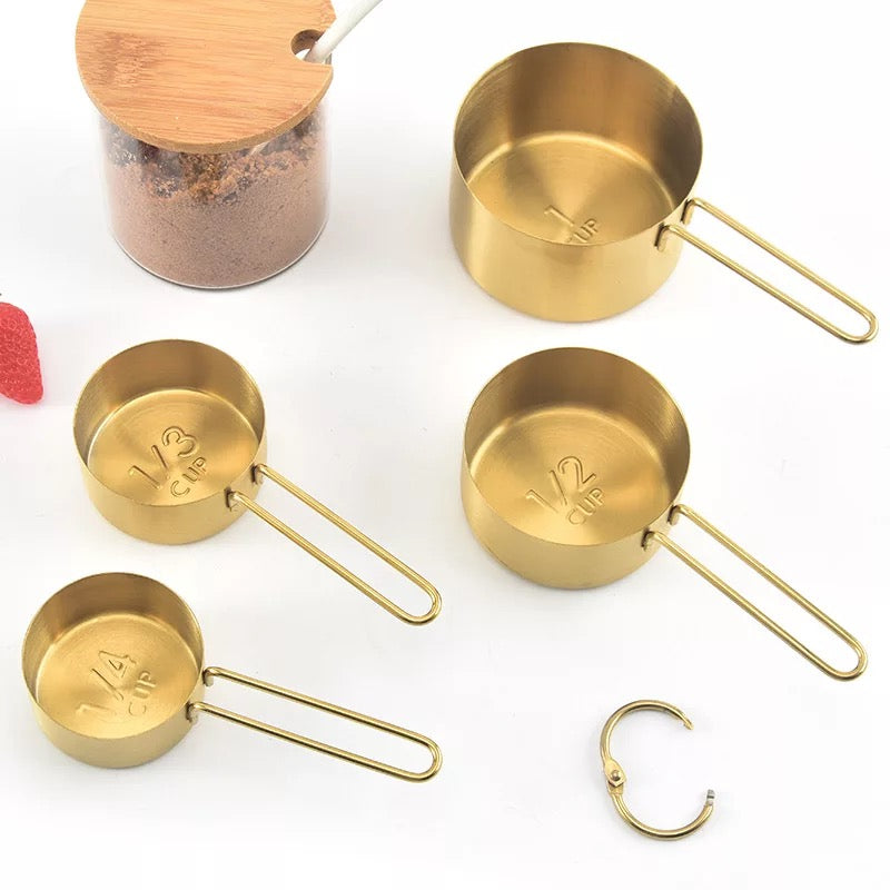 Juego de tazas y cucharas medidoras
