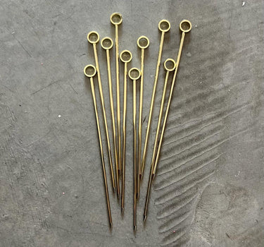 Palillos botaneros dorados